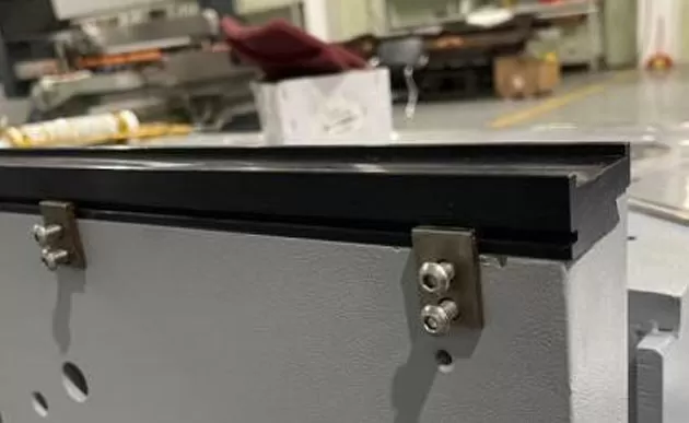 هيكل نقل براءة اختراع لآلة الشحذ المزدوج خط مستقيم